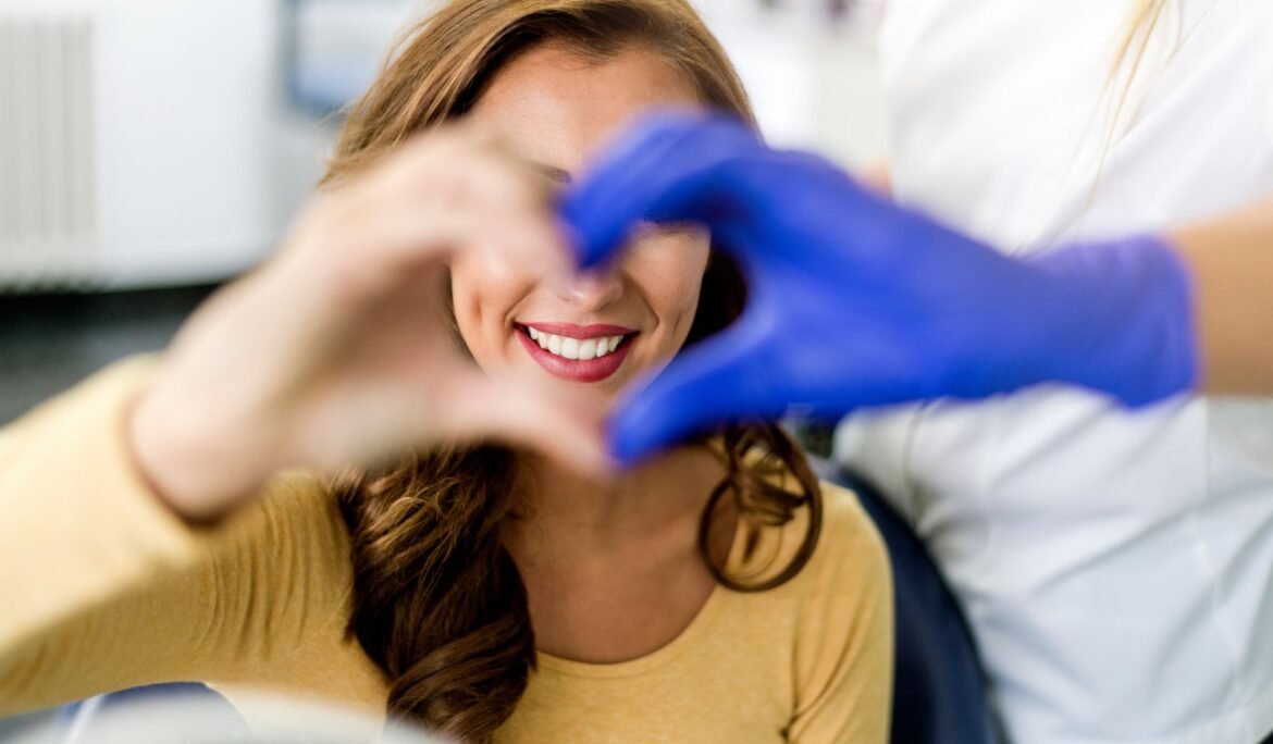 North Canton dentist offering comprehensive care: Pediatric, Cosmetic, Implants, Crowns, Bridges, and 24/7 Emergency Dental Care for the whole family.